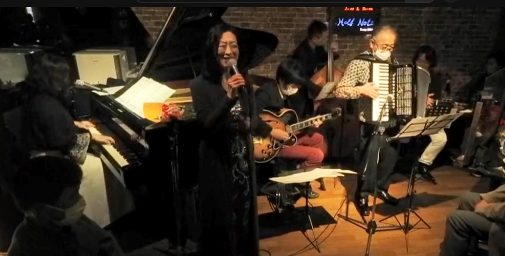 ライブステージ